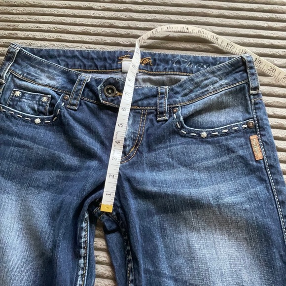 All jeans 2/$20🫦Silver Tuesday tagged 28/31 15” w 31” inseam. Lower rise. - Picture 9 of 12